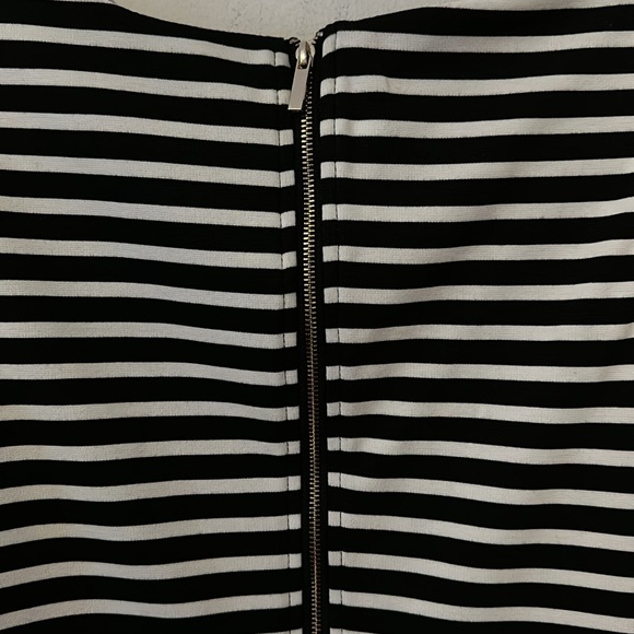 Dynamite Stripe Dress - Picture 5 of 11